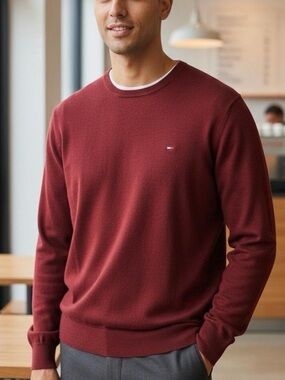 Tommy Hilfiger Men's 100% Cotton Crewneck Sweater in Burgundy